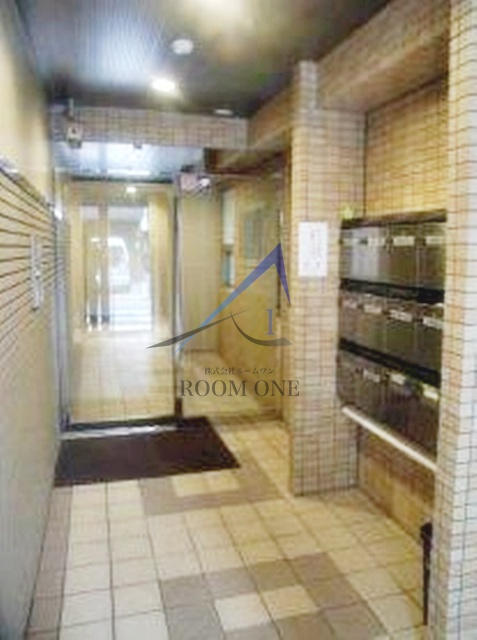 市両マンションのエントランス|エントランスです。