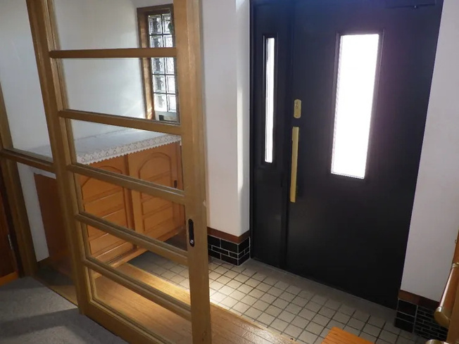 【玄関】 | 紋別郡遠軽町岩見通北６丁目 中古売家