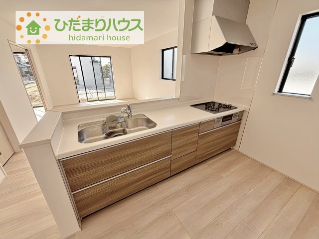 【キッチン】 | 土浦市右籾2448番　新築戸建　A号棟 | 料理をしながらでも、ご家族との会話を楽しめる対面式キッチン♪