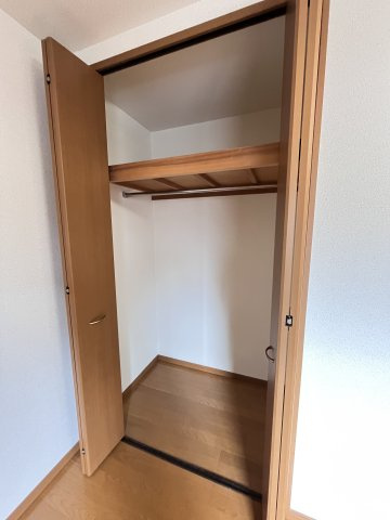 大阪市城東区今福西３丁目の賃貸マンションの収納