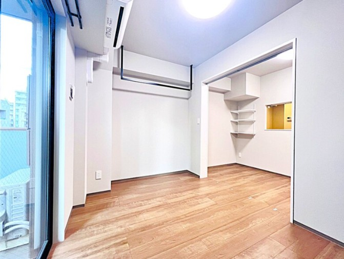 グローリオシェルト新宿山吹町の洋室