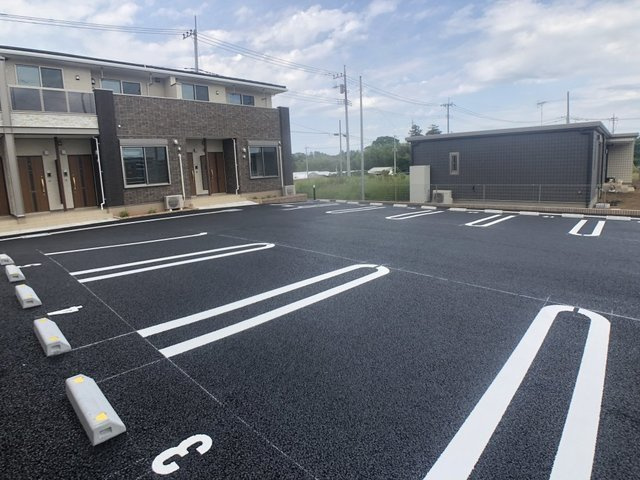 カレントヴィラⅢ　Ｂの駐車場
