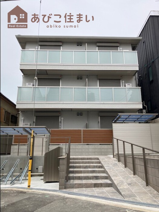 WEST GARDEN HILLSの外観