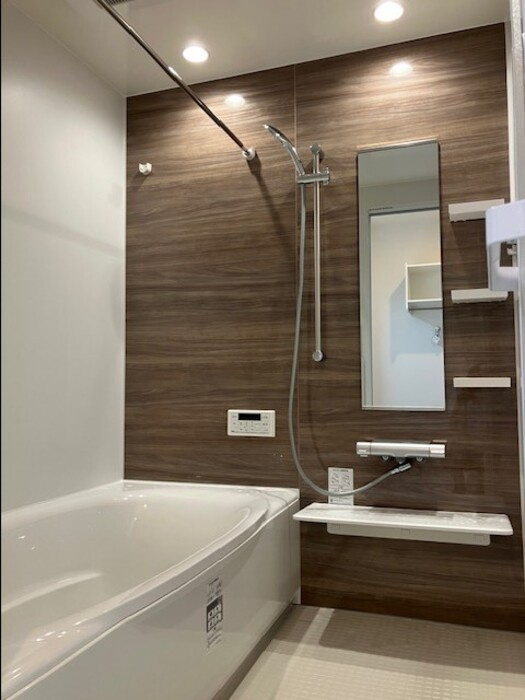 WEST GARDEN HILLSの浴室