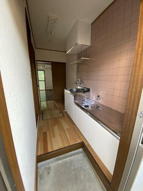 ＤＡＹＯ－国立 の玄関|少し段差があり腰かけやすい玄関