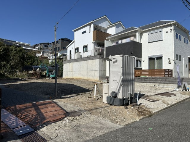 神戸市垂水区霞ヶ丘3丁目新築戸建1号地の前面道路含む現地写真|2025年11月8日撮影