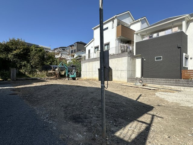 神戸市垂水区霞ヶ丘3丁目新築戸建1号地の前面道路含む現地写真|2025年11月8日撮影