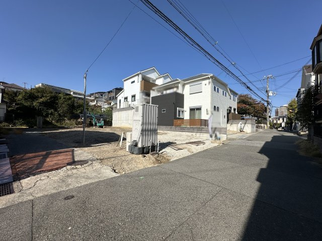 神戸市垂水区霞ヶ丘3丁目新築戸建1号地の前面道路含む現地写真|2025年11月8日撮影