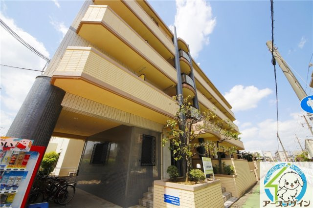 メゾンドアルカディアの外観