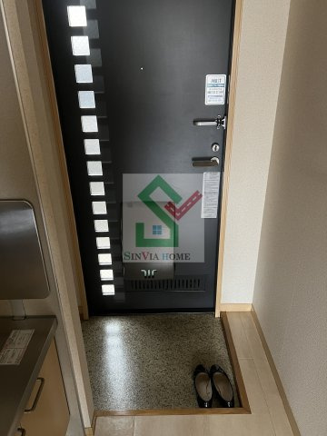 ノーヴァひばりが丘の玄関