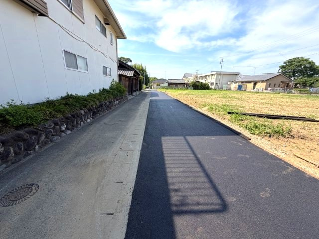 【前面道路含む現地写真】の画像
