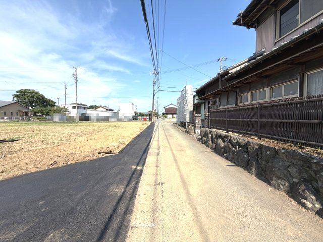 【前面道路含む現地写真】の画像