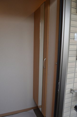 【玄関】 | ゼルコヴァ北野