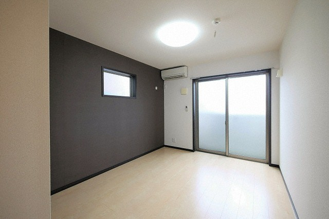 フジパレス鶴見Ⅱ番館の居間・リビング