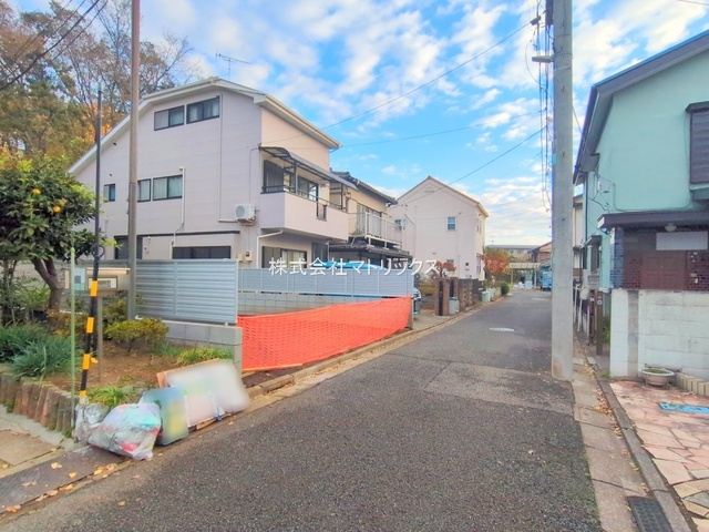 練馬区土支田4丁目　期待高まるエリア　建築条件なし限定1区画の前面道路含む現地写真