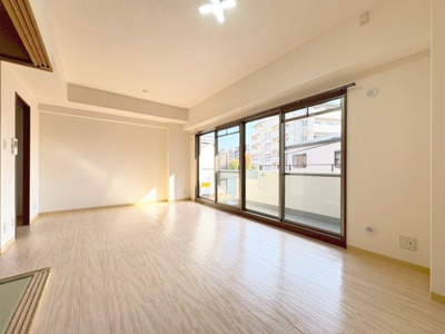 【居間・リビング】 | トレ・ビバース上山手公園Ⅲ