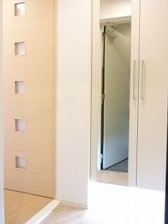 コルバスの玄関