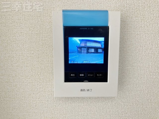 碧南市志貴町のセキュリティ|鮮明なカラー画像のインターホン。留守中の訪問客を録画してくれるので安心ですね
