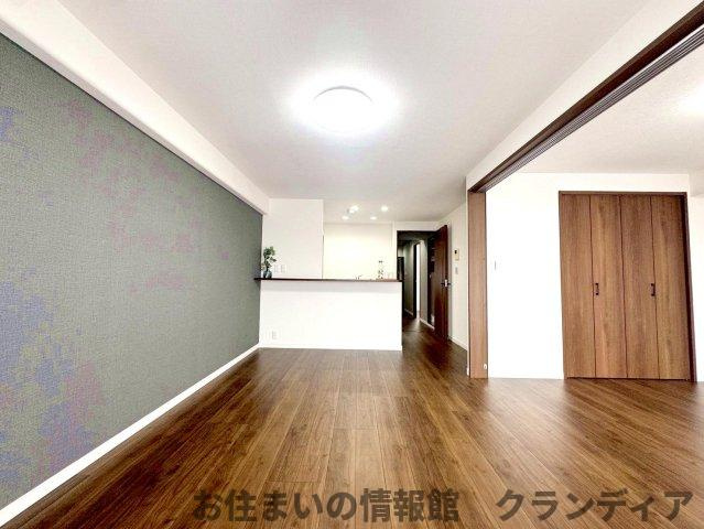 エンゼルハイム鹿浜第6の居間・リビング|ドキドキの新生活も、安心してスタート。ぴったりの住まいを見つけませんか？クランディアが一緒に住まい選びをサポートします‼　まずは、お気軽にお問合せください　＃クランディア