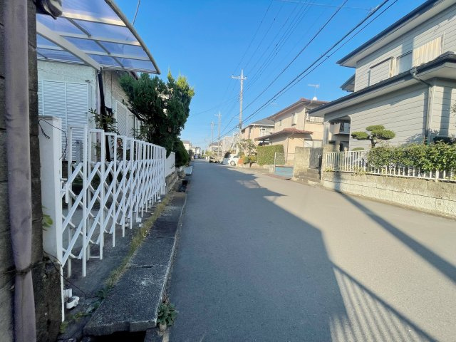 中古住宅・中古戸建　熊谷市上之　成田星宮小学校・富士見中学校の前面道路含む現地写真|交通量も少ないので落ち着いた生活が望めます！