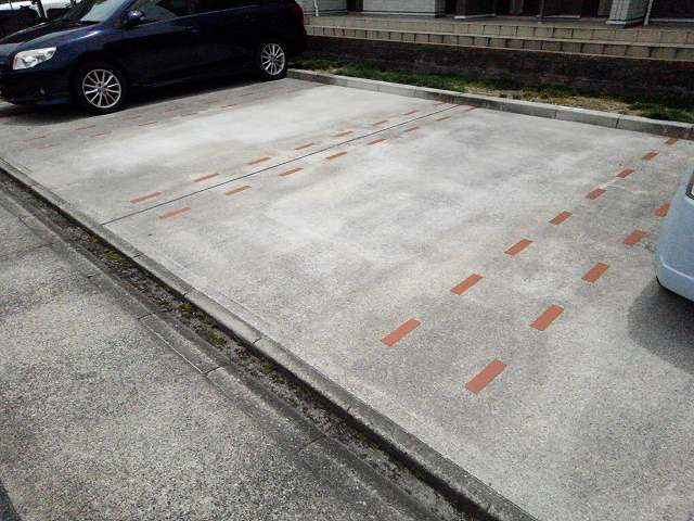 カルム　ユイットの駐車場|駐車場に車を止められます