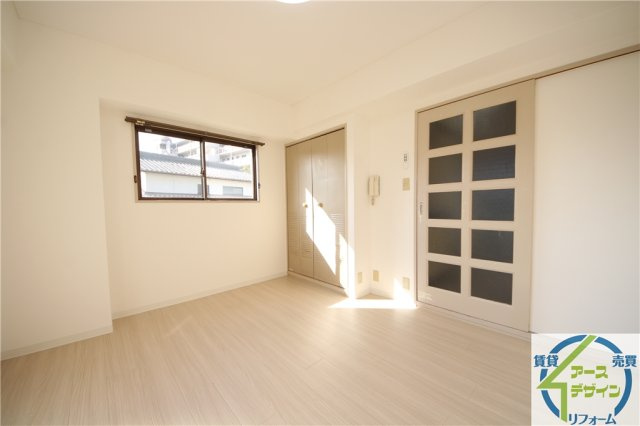 パレス西江井ヶ島の居間・リビング|※類似部屋