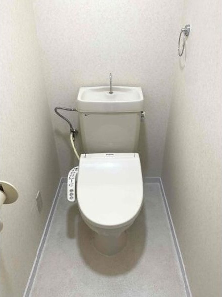 赤坪小菅ビルのトイレ