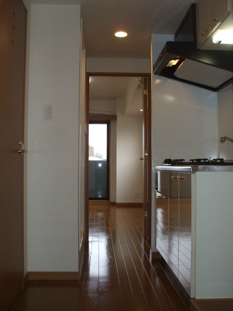 ルーブル高円寺参番館の玄関