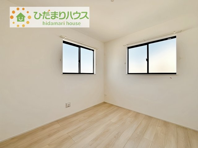 【洋室】 | 土浦市右籾2448番　新築戸建　D号棟 | 木の温もりがやさしいフローリング♪