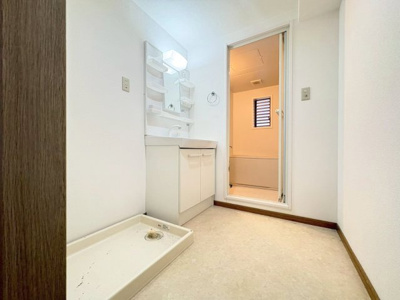 【洗面所】 | アジュール上野西