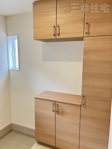 碧南市志貴町の構造・工法・仕様|長期優良住宅です♪
・地震保険が50％OFF
・住宅ローンの金利引き下げ（フラット35）
・減税・控除、さまざまな税の特例措置が受けられます