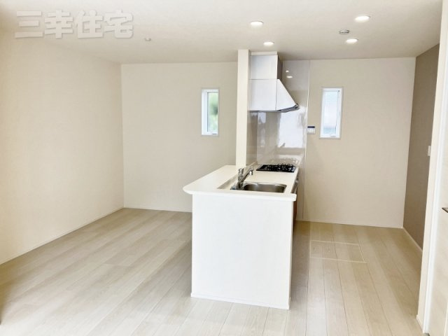 碧南市志貴町の構造・工法・仕様|ご入居後「6ヶ月」「2年」「5年」「10年」、無料の定期点検を実施します。その後5年ごとの期間を定め、有償メンテナンスを受けていただき、最長35年間の延長保証が適用されるシステムを採用しています！