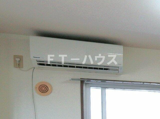 グレーシャーブルーの設備|エアコン