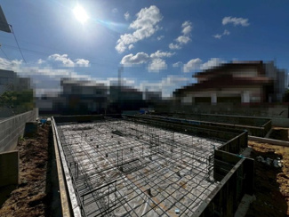 【外観】 | 晴美台３丁　新築分譲住宅　全２区画 | 【全棟ＬＤＫ約１８帖以上】大きな窓のあるリビングは、陽光あふれる明るい空間です♪居心地良く、ご家族皆がゆったり寛げる憩いの空間となりそうです♪