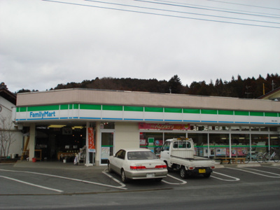 【周辺】 | ルビアベルデ | ファミリーマート飯能上畑店まで2,769ｍ