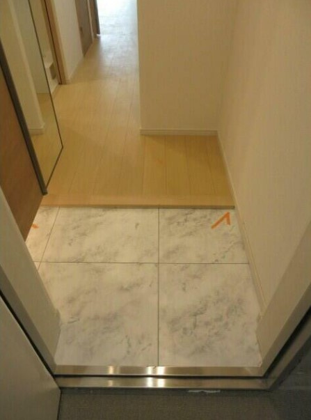 HERON’S　NEST　ヘロンズネストの玄関