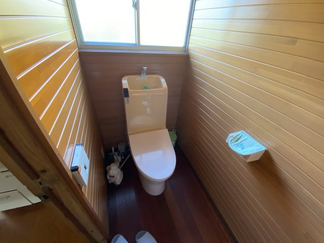 茂原市本納　中古戸建のトイレ