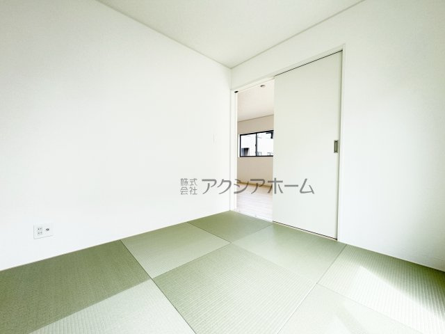 飯能市双柳・全14棟　新築一戸建　13号棟　～LDK16.2帖～の和室|1階　和室　4.5帖