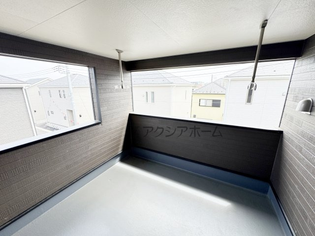 飯能市双柳・全14棟　新築一戸建　13号棟　～LDK16.2帖～のバルコニー