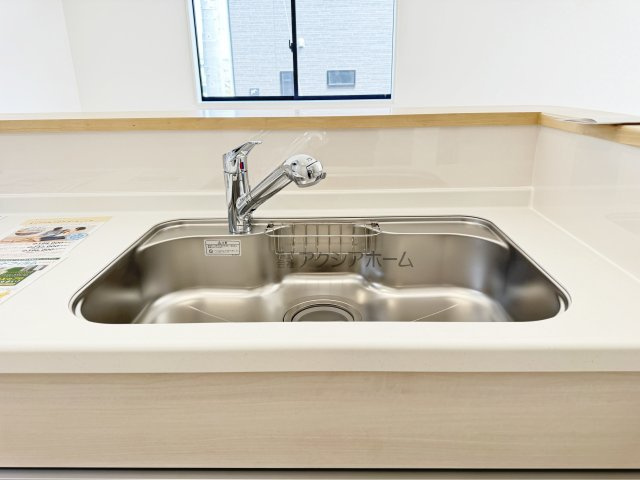 飯能市双柳・全14棟　新築一戸建　13号棟　～LDK16.2帖～のキッチン