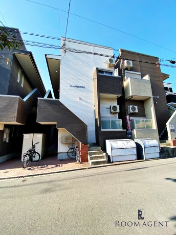 Creo栄生伍番館の外観