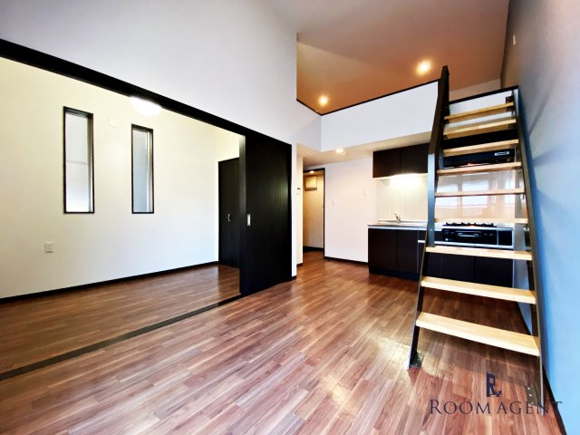 Creo栄生伍番館の内装