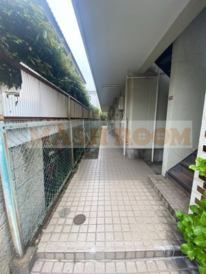 日信コーポの外観