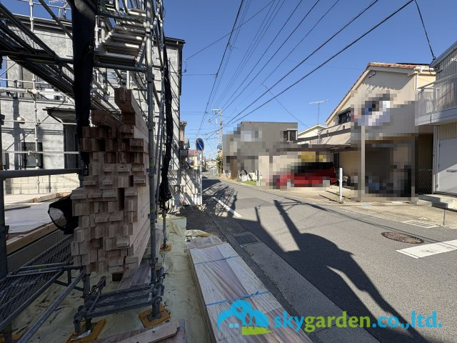 茅ヶ崎市南湖6期　全1棟1号棟の前面道路含む現地写真