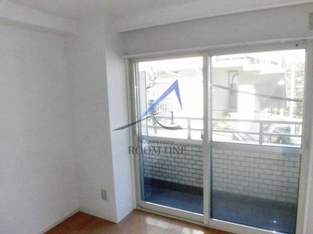 ＷＩＮＤ　ＢＥＬＬの居間・リビング|洋室のお部屋です。