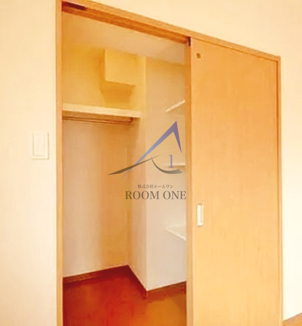 ソレアード　ビスタ　三ッ沢の収納|ウォークインクローゼットです。