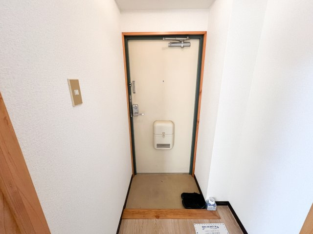 岡林マンションの玄関