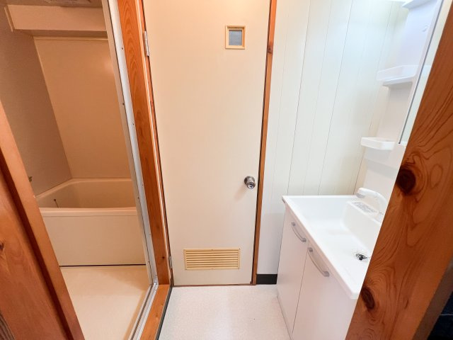 岡林マンションの洗面所