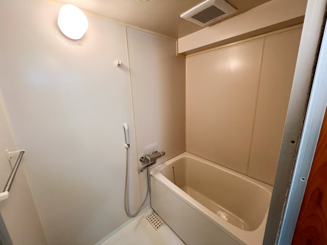 岡林マンションの浴室