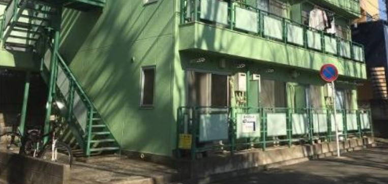 川崎市多摩区三田１丁目の賃貸マンションのエントランス